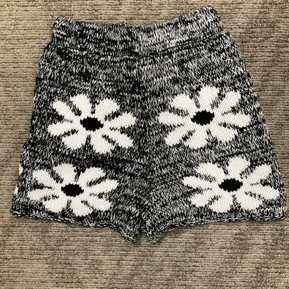 STORIA NWT Daisy Lounge set - Picture 10 of 10